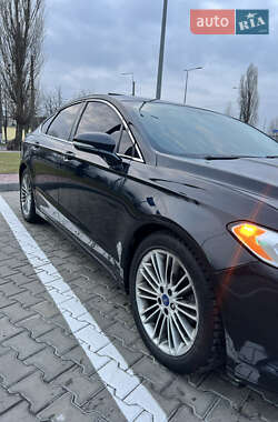 Седан Ford Fusion 2013 в 