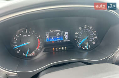 Седан Ford Fusion 2013 в 