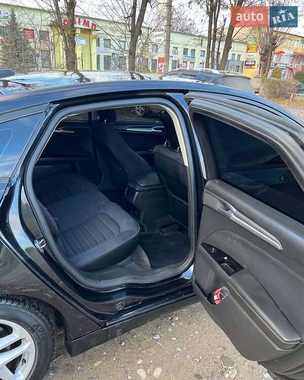 Седан Ford Fusion 2013 в Черкасах