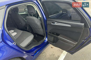 Седан Ford Fusion 2014 в 