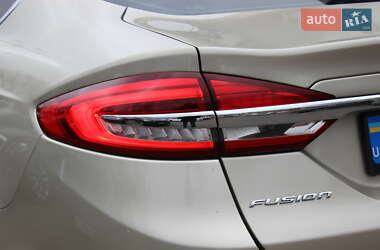 Седан Ford Fusion 2017 в 