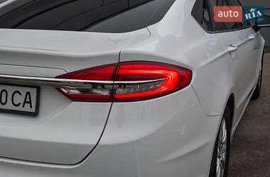 Седан Ford Fusion 2016 в Чернігові