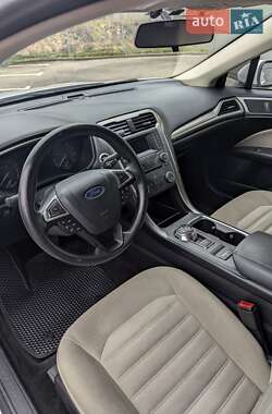 Седан Ford Fusion 2016 в Чернігові