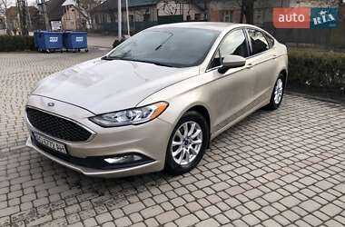 Седан Ford Fusion 2018 в Хусте