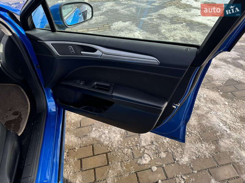 Седан Ford Fusion 2019 в Києві