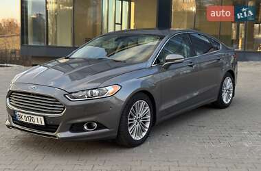 Седан Ford Fusion 2014 в Ровно