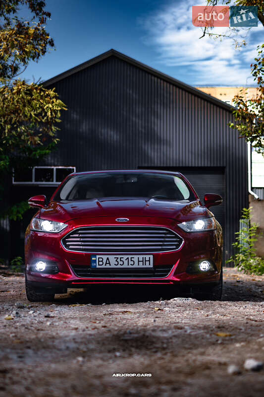 Седан Ford Fusion 2015 в Кропивницком