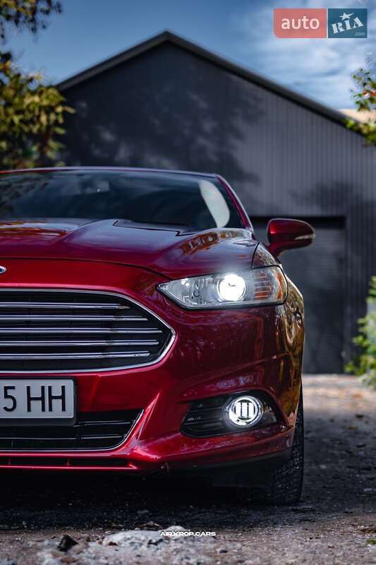 Седан Ford Fusion 2015 в Кропивницком