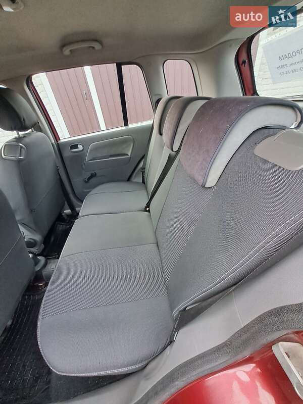 Хетчбек Ford Fusion 2003 в Безлюдівці