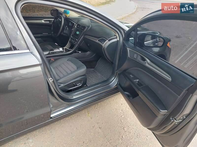 Седан Ford Fusion 2017 в Кропивницком