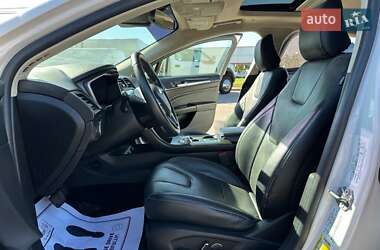 Седан Ford Fusion 2020 в 