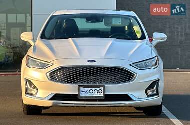 Седан Ford Fusion 2019 в 