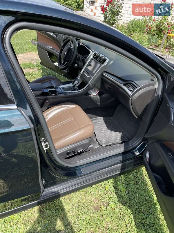 Седан Ford Fusion 2013 в Харкові