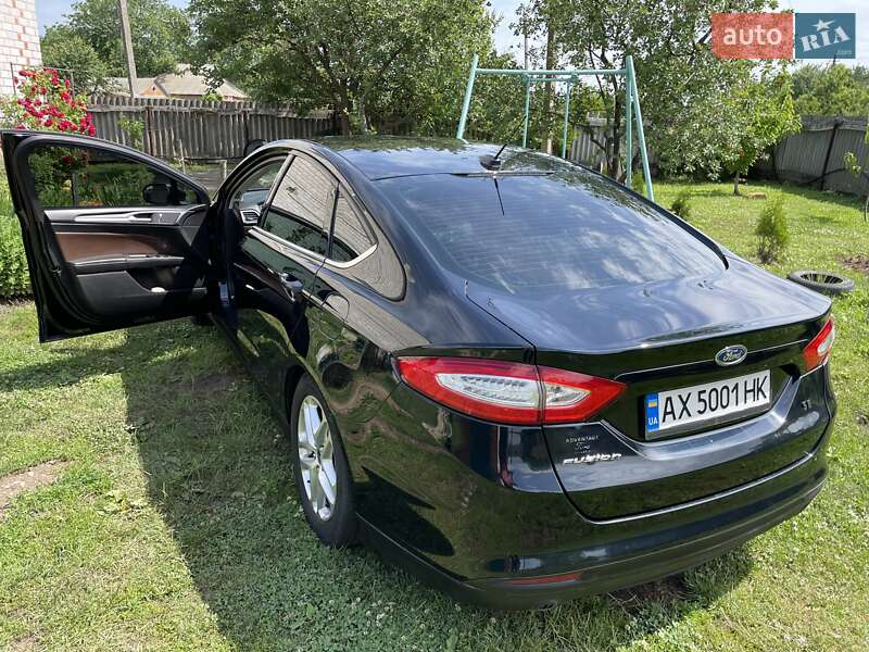 Седан Ford Fusion 2013 в Харкові