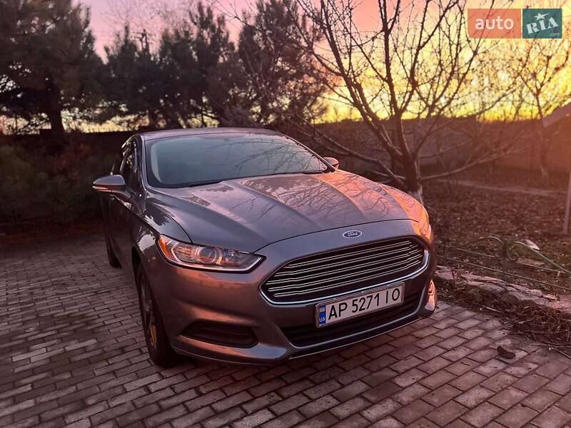 Седан Ford Fusion 2013 в 