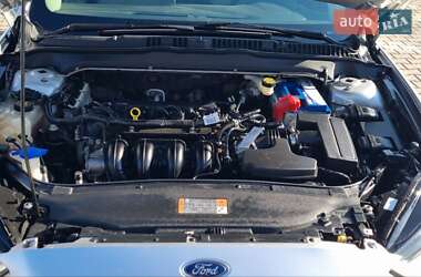 Седан Ford Fusion 2015 в 