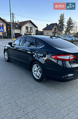 Седан Ford Fusion 2014 в 