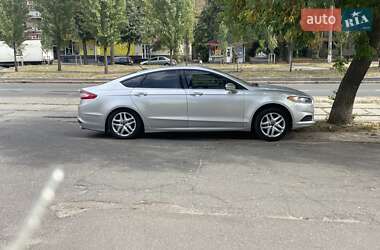 Седан Ford Fusion 2016 в 