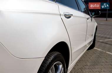 Седан Ford Fusion 2015 в 