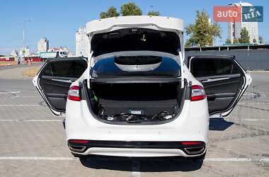 Седан Ford Fusion 2015 в 