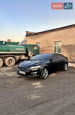 Седан Ford Fusion 2013 в 