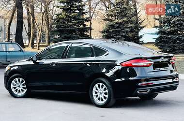 Седан Ford Fusion 2020 в Днепре