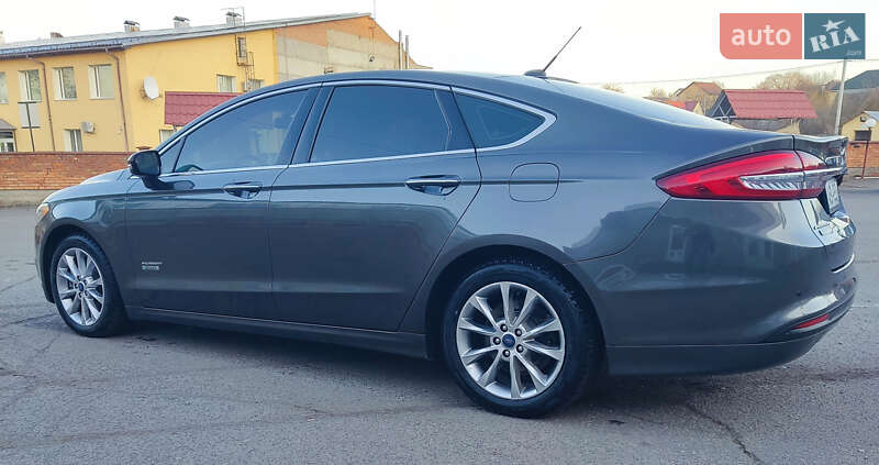 Седан Ford Fusion 2017 в Золочеве
