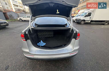 Седан Ford Fusion 2019 в 