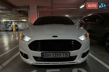 Седан Ford Fusion 2014 в 