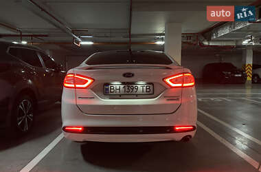 Седан Ford Fusion 2014 в 