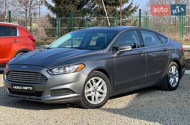 Седан Ford Fusion 2013 в Стрию