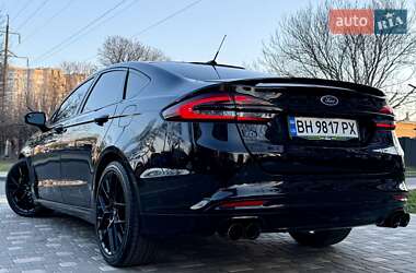 Седан Ford Fusion 2017 в 