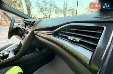 Седан Ford Fusion 2017 в 
