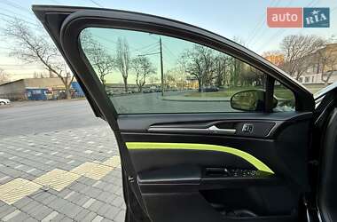 Седан Ford Fusion 2017 в 