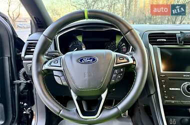 Седан Ford Fusion 2017 в 
