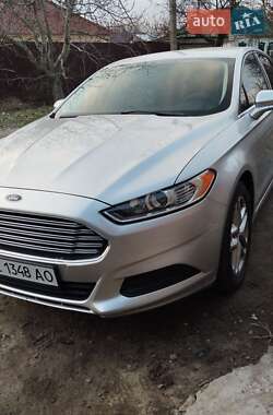 Седан Ford Fusion 2016 в 
