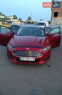 Седан Ford Fusion 2015 в 