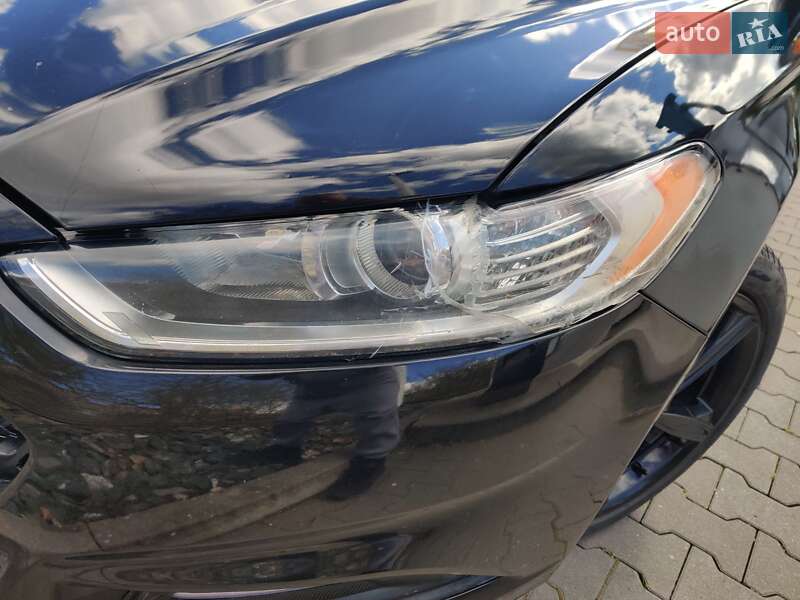 Седан Ford Fusion 2015 в Львове