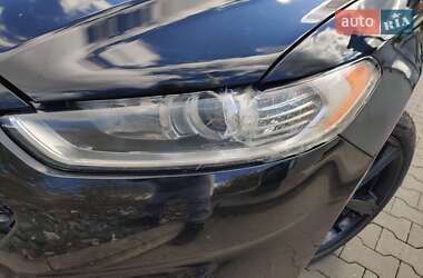 Седан Ford Fusion 2015 в 