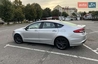 Седан Ford Fusion 2017 в 