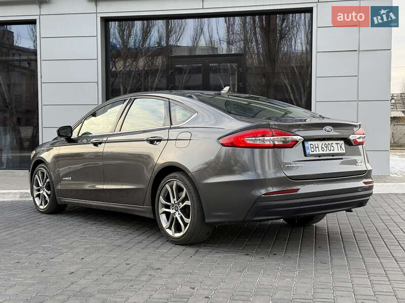 Седан Ford Fusion 2019 в Одессе