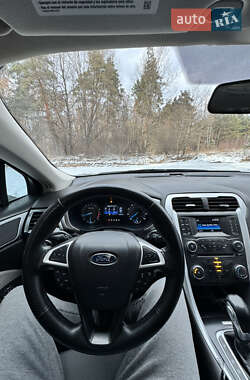 Седан Ford Fusion 2015 в Звенигородке