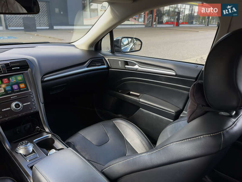 Седан Ford Fusion 2018 в Ровно