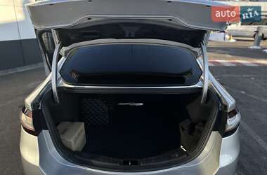 Седан Ford Fusion 2013 в 