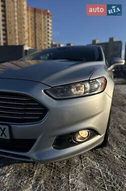 Седан Ford Fusion 2013 в 