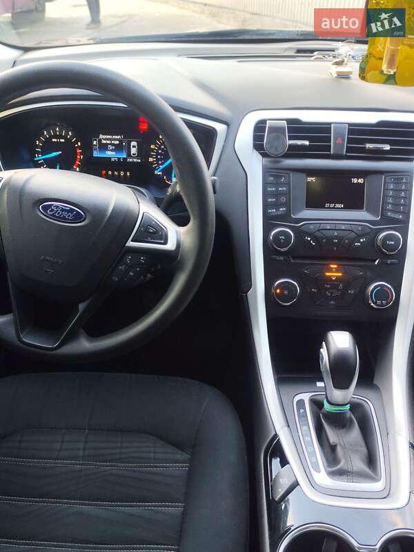 Седан Ford Fusion 2016 в Тернополі