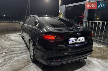Седан Ford Fusion 2013 в 