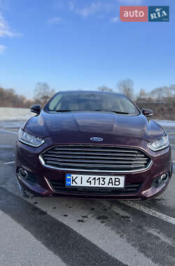 Седан Ford Fusion 2013 в 
