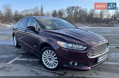 Седан Ford Fusion 2013 в 