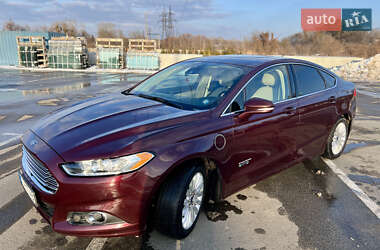 Седан Ford Fusion 2013 в 